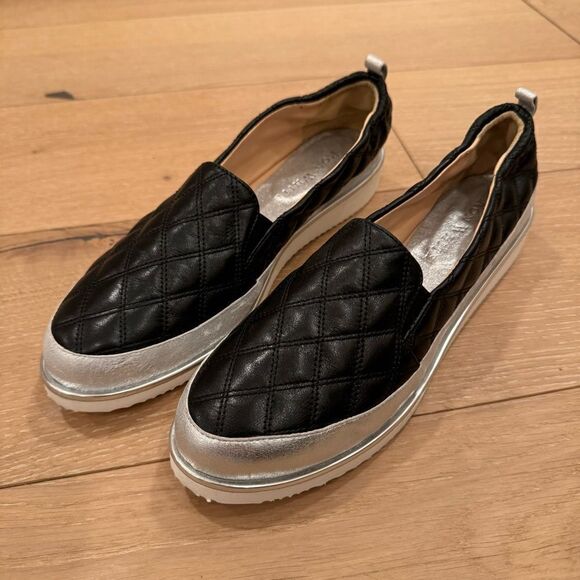 Ron White - Nellaya Quilt - Onyx - Picture 4 of 15